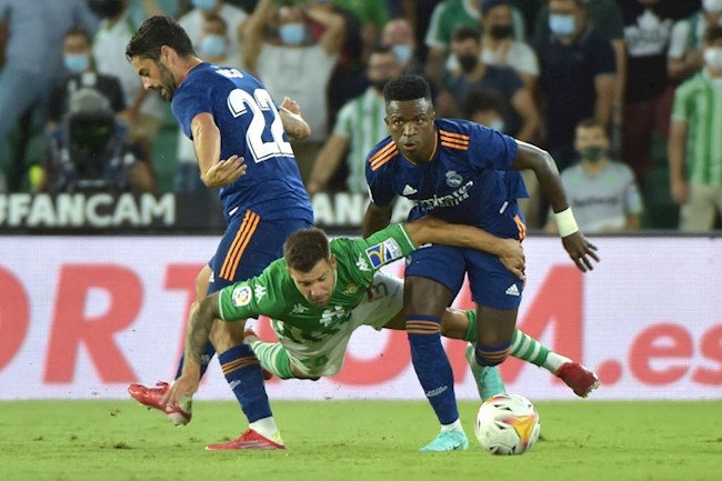 Real Madrid tấn công bế tắc trong hiệp 1