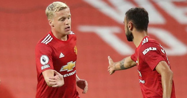 Bruno Fernandes ấn tượng với nỗ lực của Van de Beek