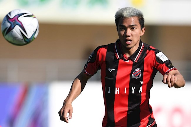 Tiền vệ Chanathip Songkrasin  tiếp tục tỏa sáng ở J-League