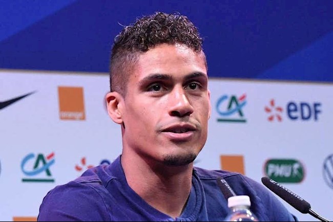 Điểm tin bóng đá tối 13/8: Varane vẫn chưa phải cầu thủ MU