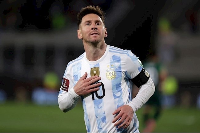 Lập hat-trick, Lionel Messi chính thức vượt qua Vua bóng đá Pele