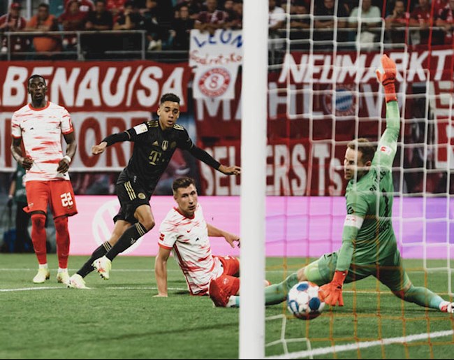 Musiala vào sân từ ghế dự bị và thi đấu bùng nổ với 1 bàn, 1 kiến tạo Musiala vào sân từ ghế dự bị và thi đấu bùng nổ với 1 bàn, 1 kiến tạo