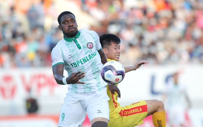 Rimario chia tay Topenland Bình Định