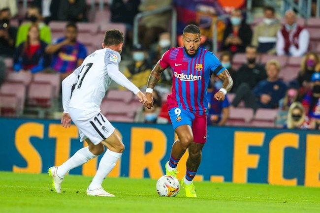 Barca tạt bóng 54 lần trước Granada Barca tạt bóng 54 lần trước Granada