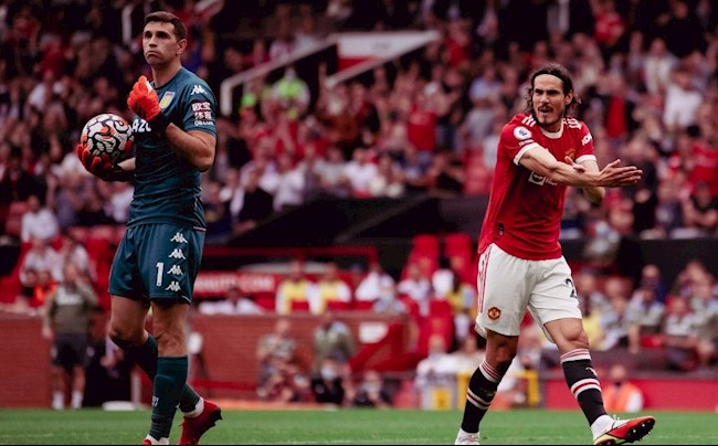 Màn trình diễn đầu tiên của cầu thủ 2 số áo tại Man United