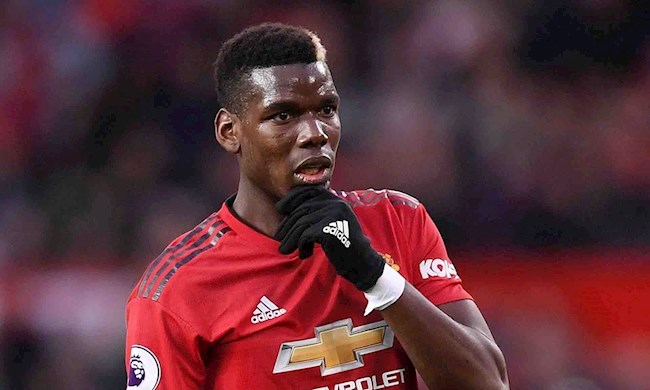 Giải mã món phụ kiện đặc biệt của Paul Pogba