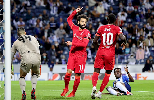 Mohamed Salah đi vào lịch sử Champions League