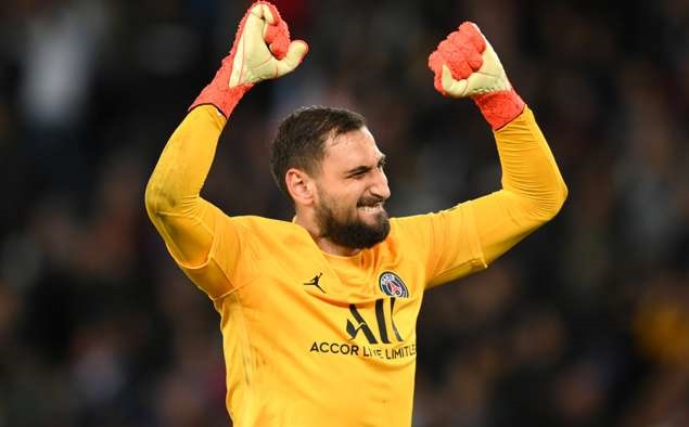 Tỏa sáng rực rỡ, Donnarumma gạt bỏ tin đồn bất mãn ở PSG