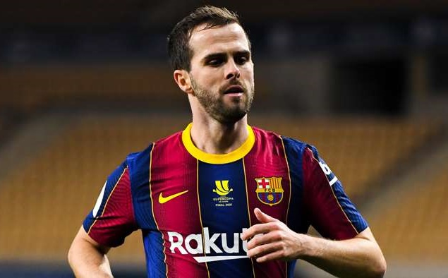 Barca thanh lý thêm cầu thủ đội một