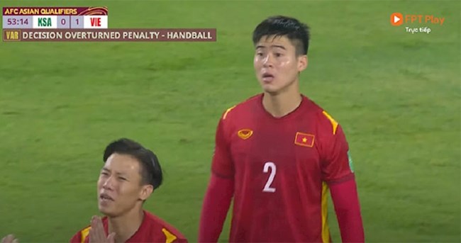 Cựu Phó ban trọng tài VFF: Duy Mạnh không hề cố ý dùng tay chơi bóng