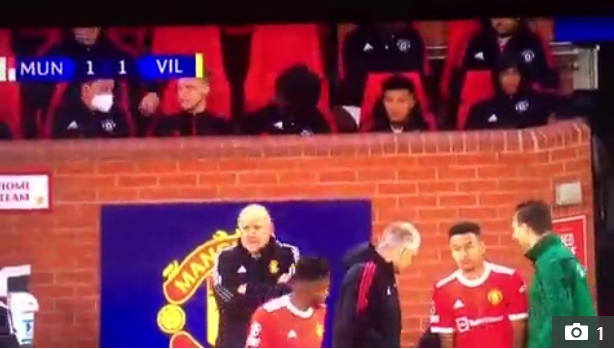 Van de Beek không hài lòng với HLV Solskjaer Van de Beek không hài lòng với HLV Solskjaer