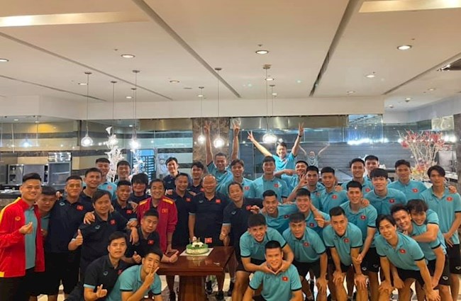 ĐT Việt Nam tạo món quà bất ngờ cho HLV Park Hang Seo