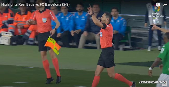 Barca từng phải chịu 11m từ VAR trong tình huống như của Hồng Duy hình ảnh