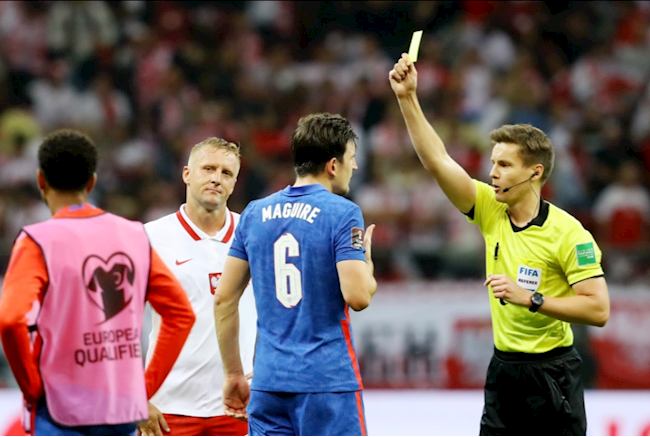 Cầu thủ hai đội lao vào nhau ở trận Ba Lan vs Anh Cầu thủ hai đội lao vào nhau ở trận Ba Lan vs Anh