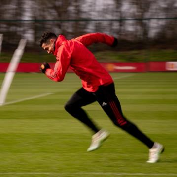 Ronaldo chưa thể tập luyện cùng đồng đội tại MU 1