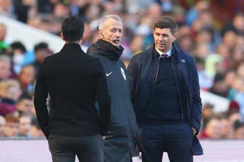 Gerrard nổi cáu sau khi bị phóng viên hỏi khó 1