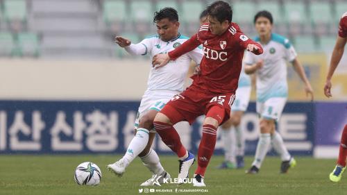 Đội trưởng ĐT Indonesia được tạo điều kiện về đá SEA Games 1