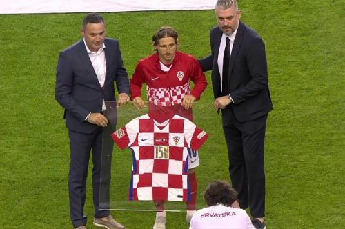 Modric có 150 trận cho ĐT Croatia Modric co 150 tran cho dT Croatia