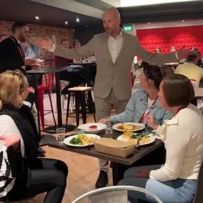 Erik ten Hag cải tổ toàn diện MU tuyển bếp trưởng mới 1