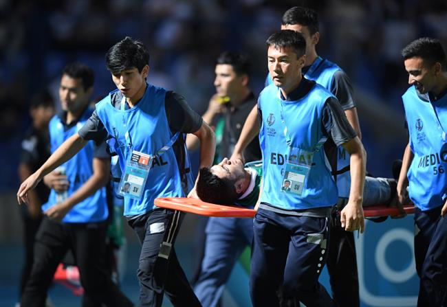 Hành động xấu xí của CĐV Uzbekistan ở trận tứ kết U23 châu Á 2