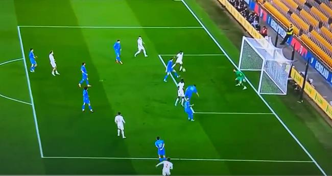 Thảm họa Raheem Sterling 1 Thảm họa Raheem Sterling 1