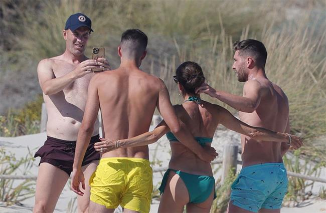 Zinedine Zidane rang ro o Tay Ban Nha 2