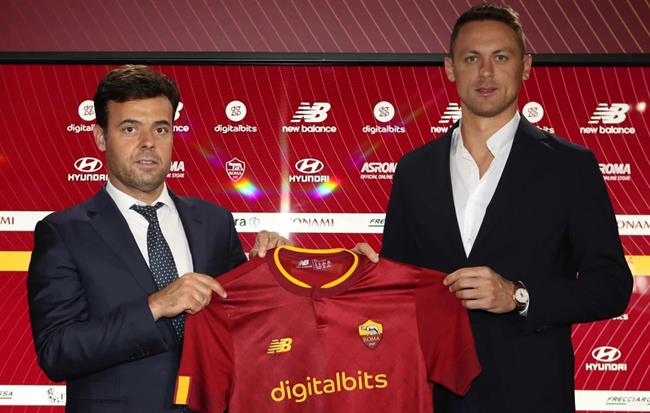 Chính thức Matic tái hợp Mourinho ở Roma 1