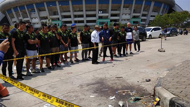 2 CĐV thiệt mạng trong một trận đấu tại Indonesia