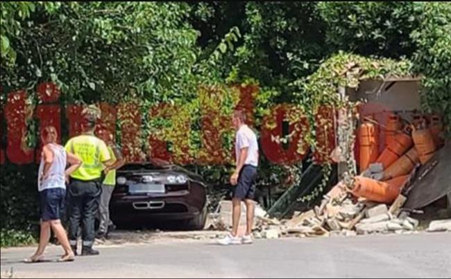 Siêu xe của Ronaldo gặp nạn ở Mallorca