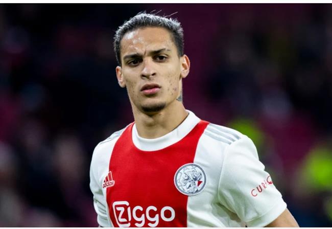 Antony la muc tieu hang dau cua MU