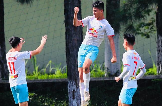 Cầu thủ cao 1m91 của HAGL được gọi lên ĐT U16 Việt Nam