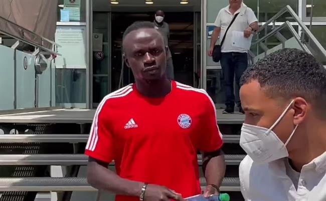 Hình ảnh đầu tiên của Sadio Mane trong màu áo Bayern Munich