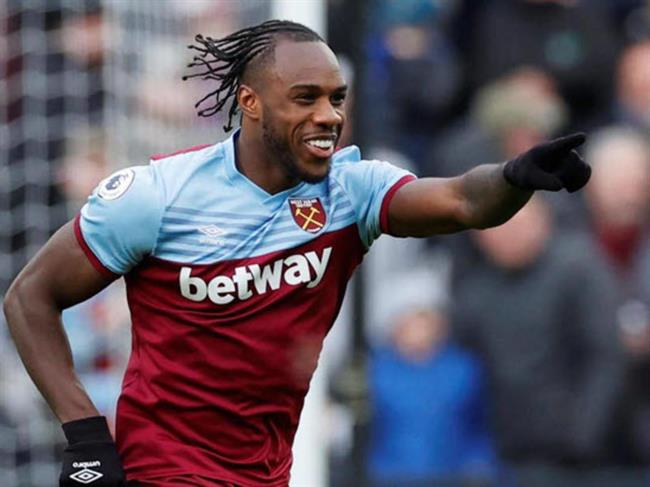 Tiền đạo West Ham bắt đầu giai đoạn phục hồi tiếp theo sau tai nạn xe hơi