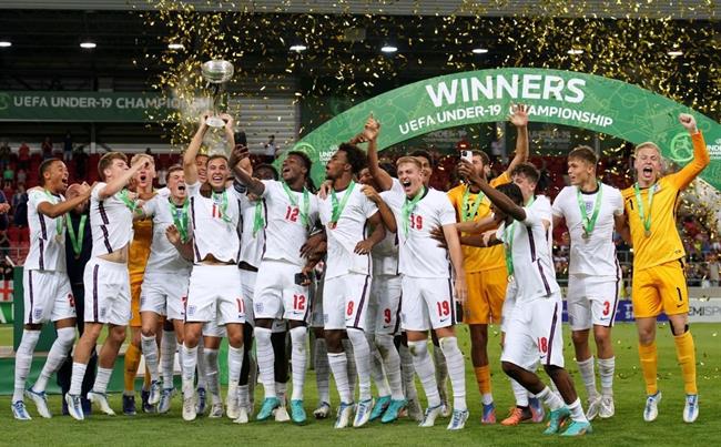 U19 Anh vô địch châu Âu 1
