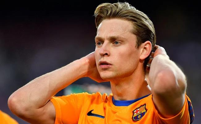 Chủ tịch Barca tuyên bố không bán De Jong cho MU