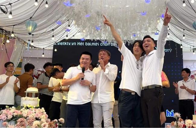 Dàn sao HAGL diện đồ bao ngầu, dự đám cưới thủ môn Văn Trường 5