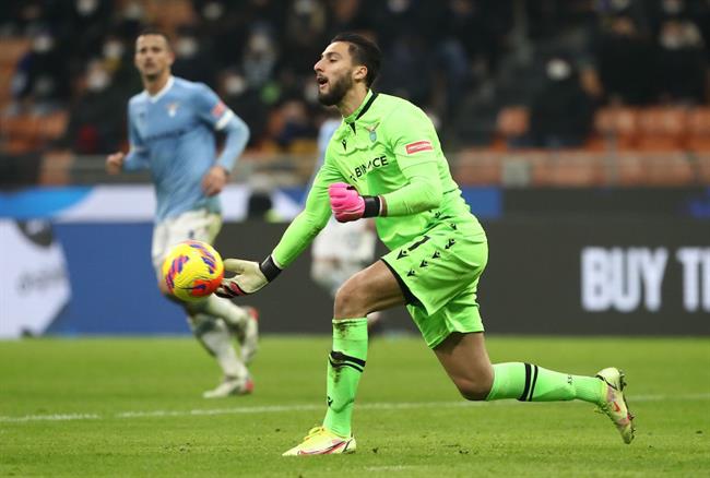 MU dat thoa thuan ky Strakosha