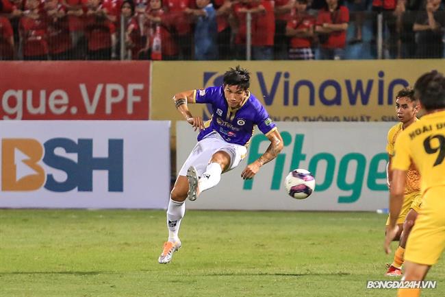 HLV Hà Nội FC vui mừng với sự trở lại của Văn Hậu 1