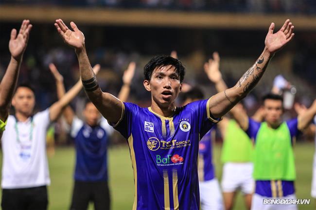 HLV Hà Nội FC vui mừng với sự trở lại của Văn Hậu