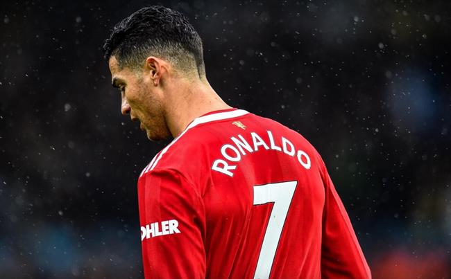 NÓNG: Ronaldo đề nghị MU giải phóng hợp đồng 