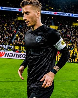 Borussia Dortmund Fan Club in Vietnam - Đổi hình nền luôn :3 #BVBVietNam # Reus | Facebook