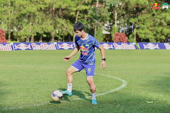 Công Phượng trở lại tập luyện sau chấn thương