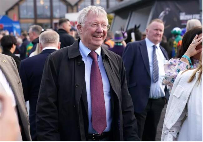 Sir Alex trở lại làm việc tại Man Utd 1