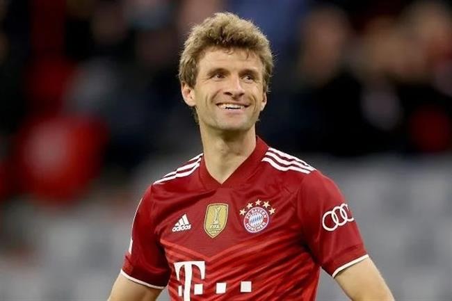 Thomas Muller bat ngo chia se ve Man City va Liverpool