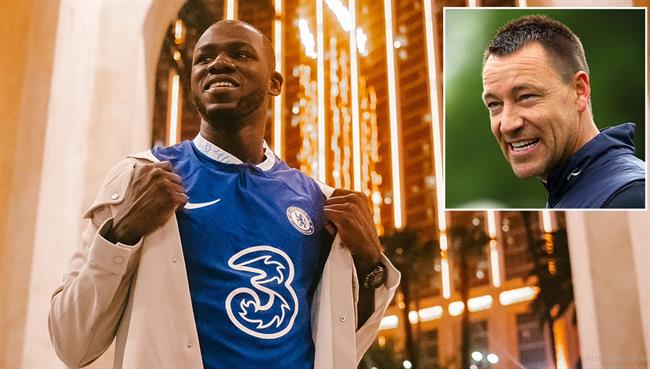 VIDEO: Koulibaly gọi điện cho John Terry xin áo số 26 và cái kết...
