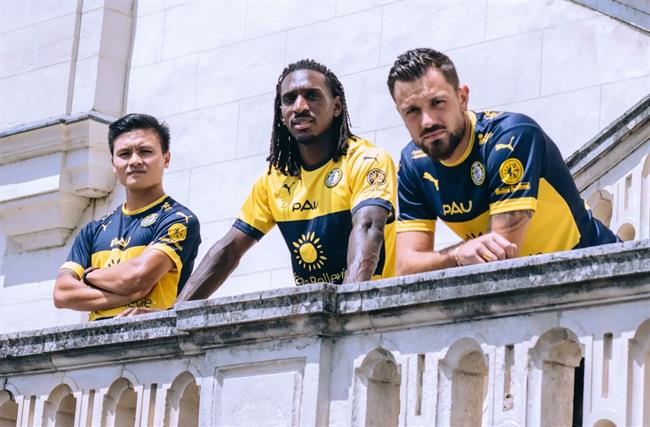 Đồng đội Quang Hải bị sốc sau trận thua đậm ngày ra quân của Pau FC