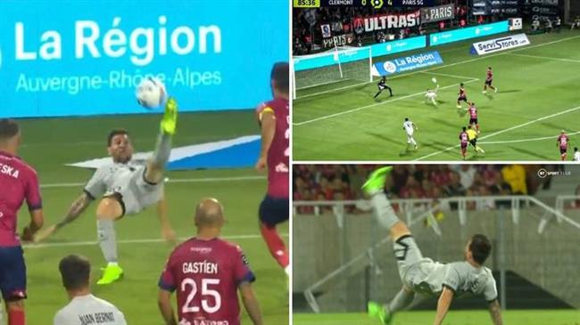 CĐV đối thủ bật dậy vỗ tay khi chứng kiến siêu phẩm xe đạp chổng ngược của Messi