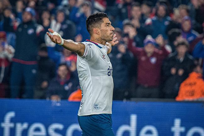 Luis Suarez không thể tái hợp Messi tại Inter Miami hè này 1