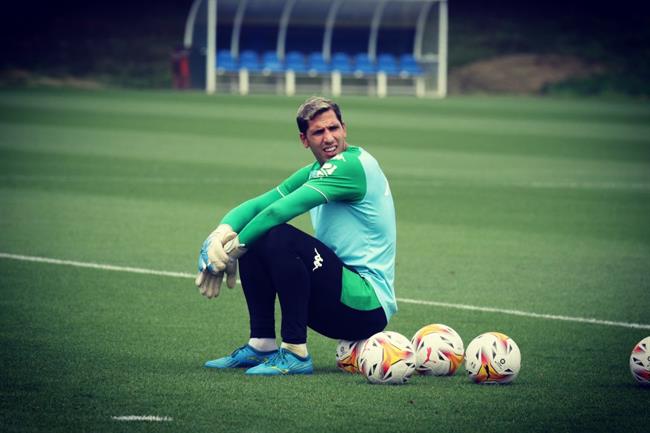 Joel Robles
