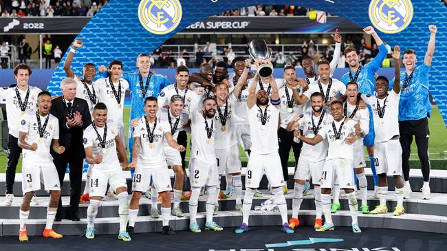 Real Madrid chưa nghĩ đến việc mua thêm cầu thủ